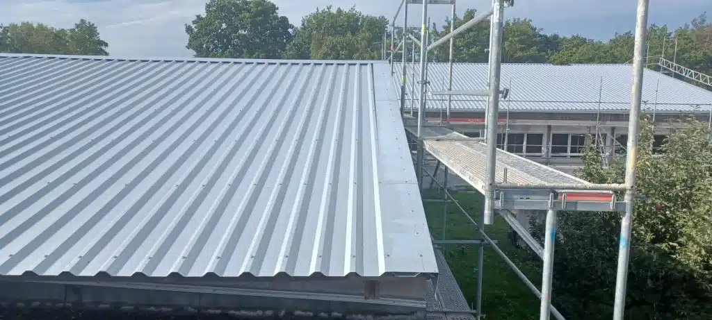 Asbest Austausch gegen Trapezbleche