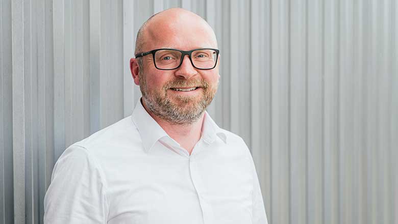 Vertriebsmitarbeiter-Im-Außendienst-Sven-Oberortner