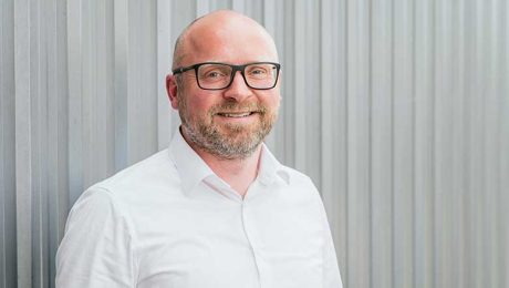 Vertriebsmitarbeiter-Im-Außendienst-Sven-Oberortner